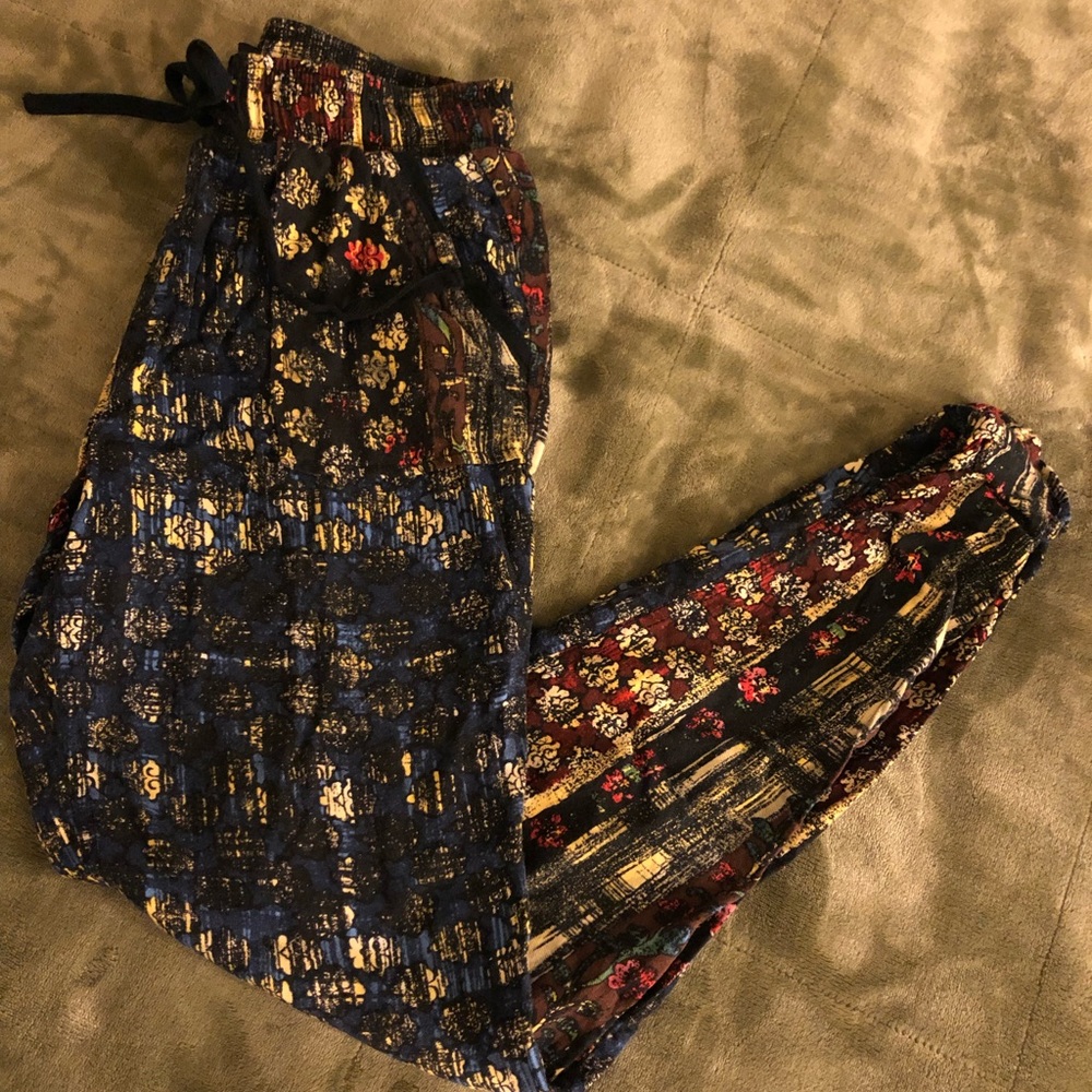 Fun flirty high waist floral pant